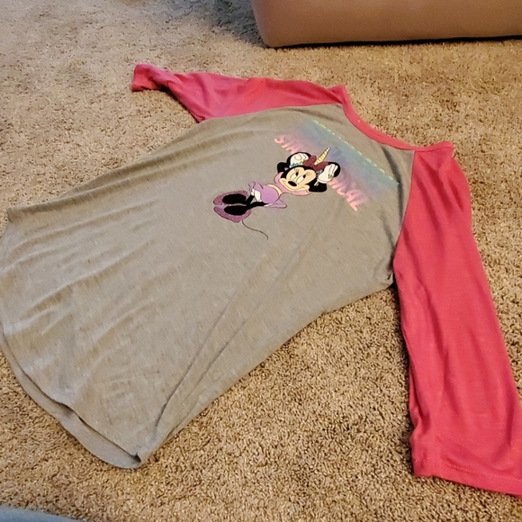 NWOT MINNIE MOUSE SHIRT - Picture 2 of 3